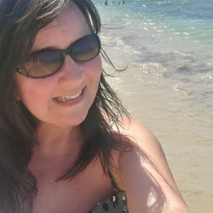 Meet your Posher, Gina